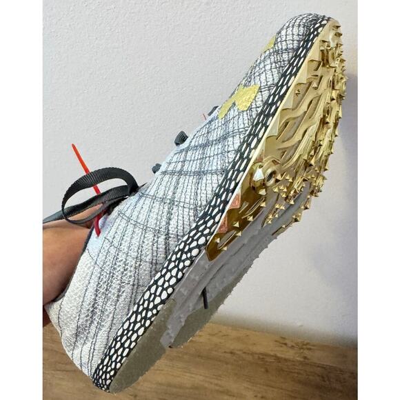 NWT Under Armour UA HOVR™ Shakedown Metallic Plaid Track Shoes Size 5.5 - Picture 9 of 9